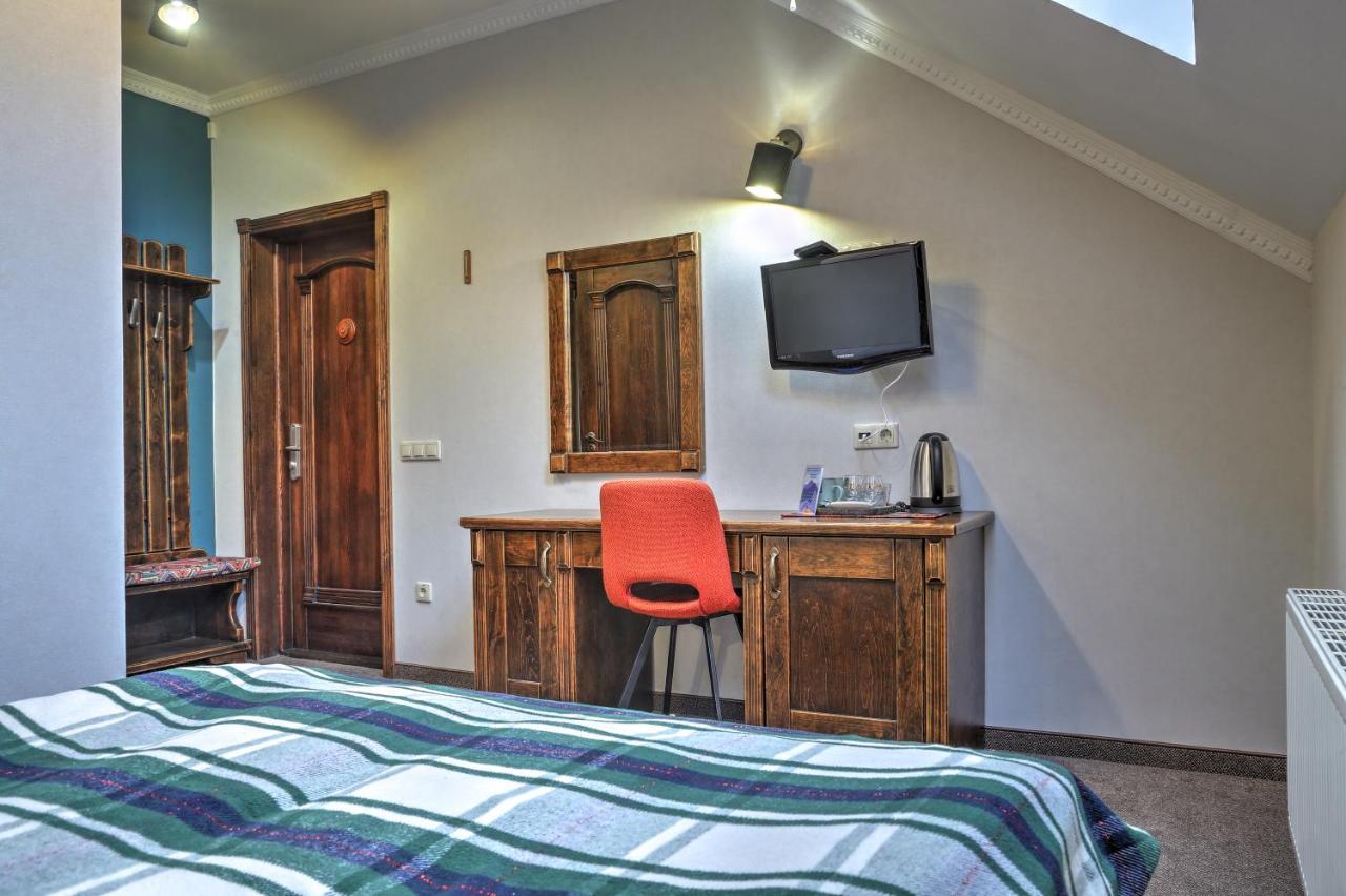Iris Hotel Bukovel Exteriör bild